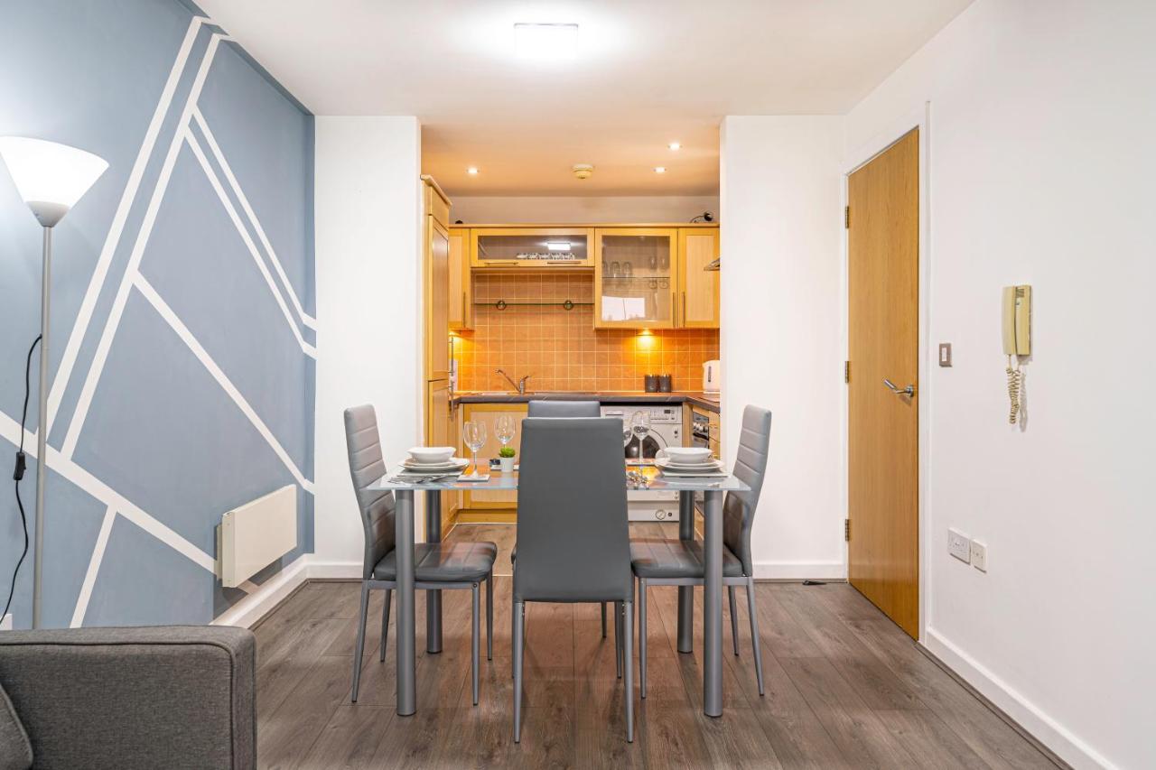 Jkg Property Solutions Presents Cosy City Apartment Coventry Eksteriør billede