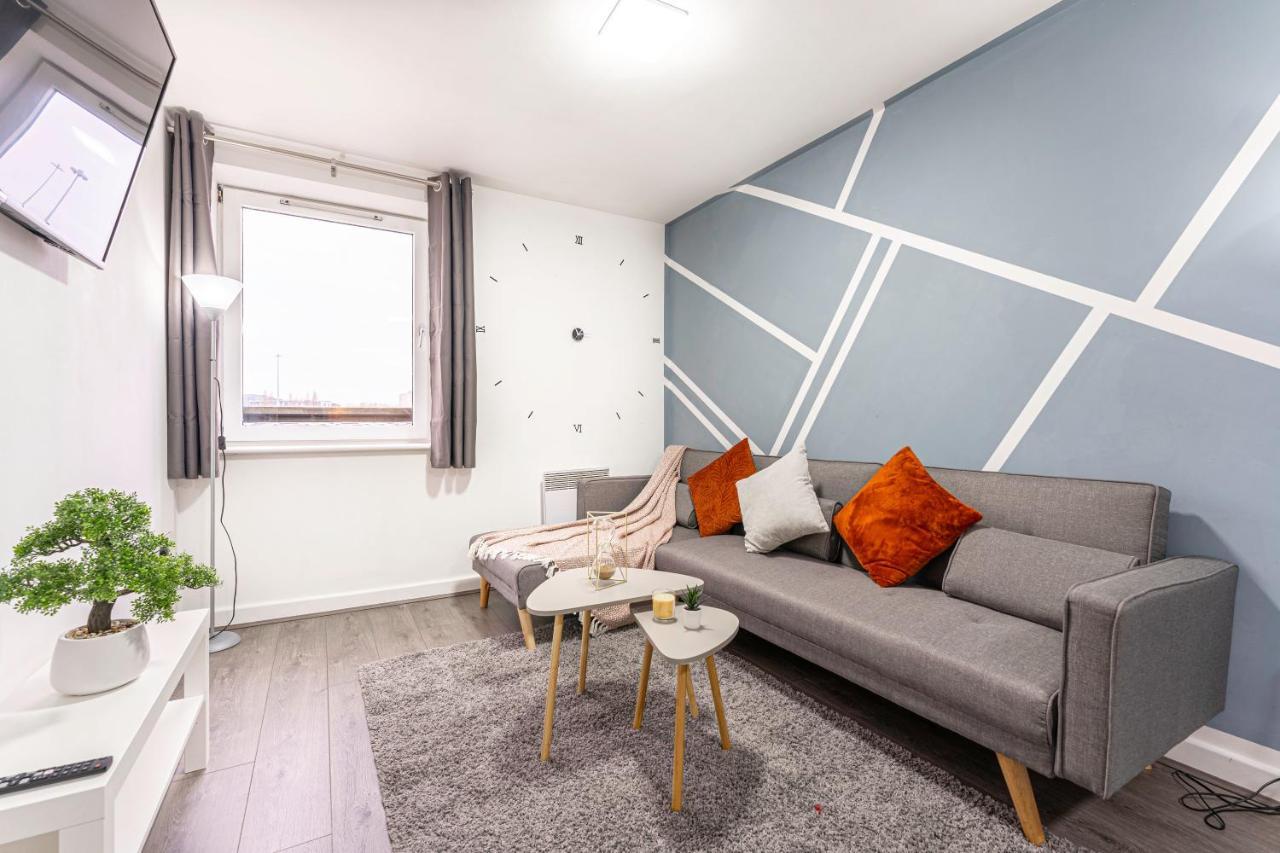 Jkg Property Solutions Presents Cosy City Apartment Coventry Eksteriør billede