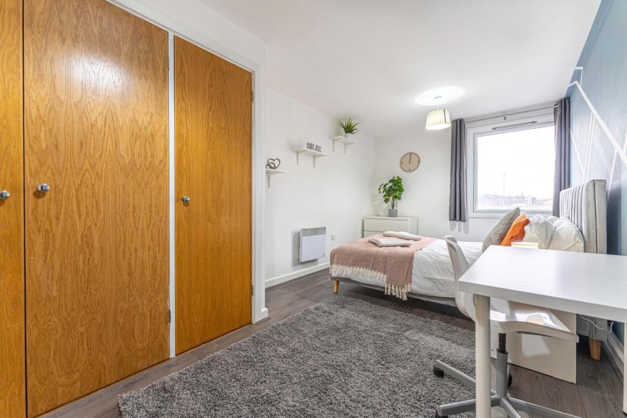Jkg Property Solutions Presents Cosy City Apartment Coventry Eksteriør billede