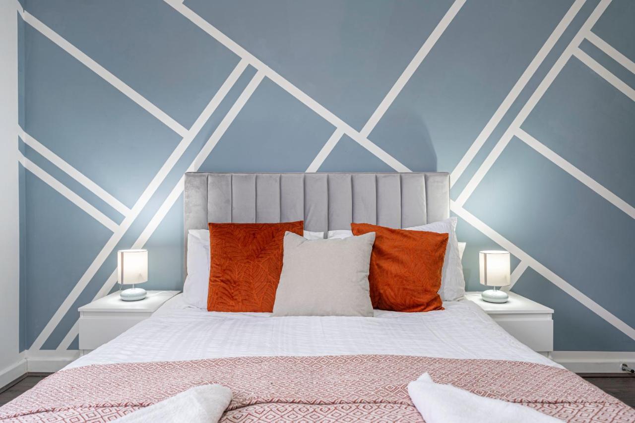Jkg Property Solutions Presents Cosy City Apartment Coventry Eksteriør billede