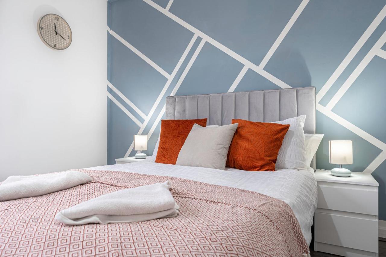 Jkg Property Solutions Presents Cosy City Apartment Coventry Eksteriør billede