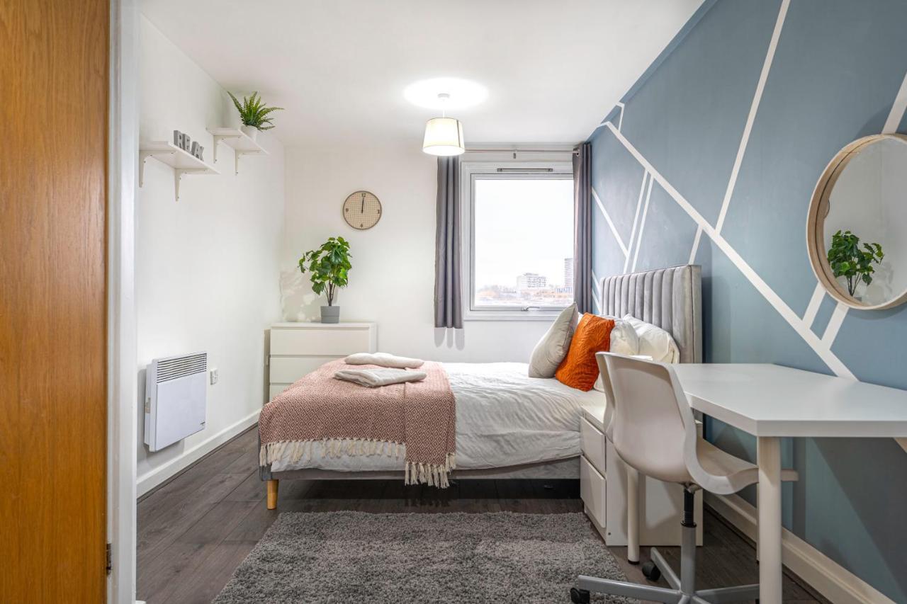 Jkg Property Solutions Presents Cosy City Apartment Coventry Eksteriør billede