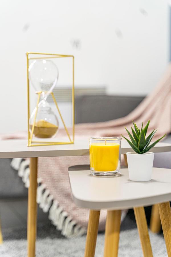 Jkg Property Solutions Presents Cosy City Apartment Coventry Eksteriør billede